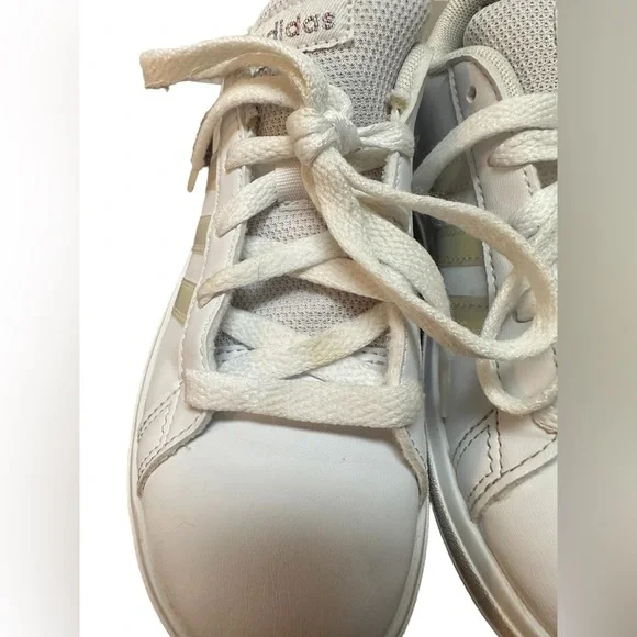 Adidas Girls White Tennis Shoes 1 - Picture 3 of 11